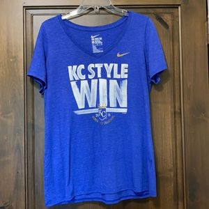 Women’s Nike Kansas City Royals shirt